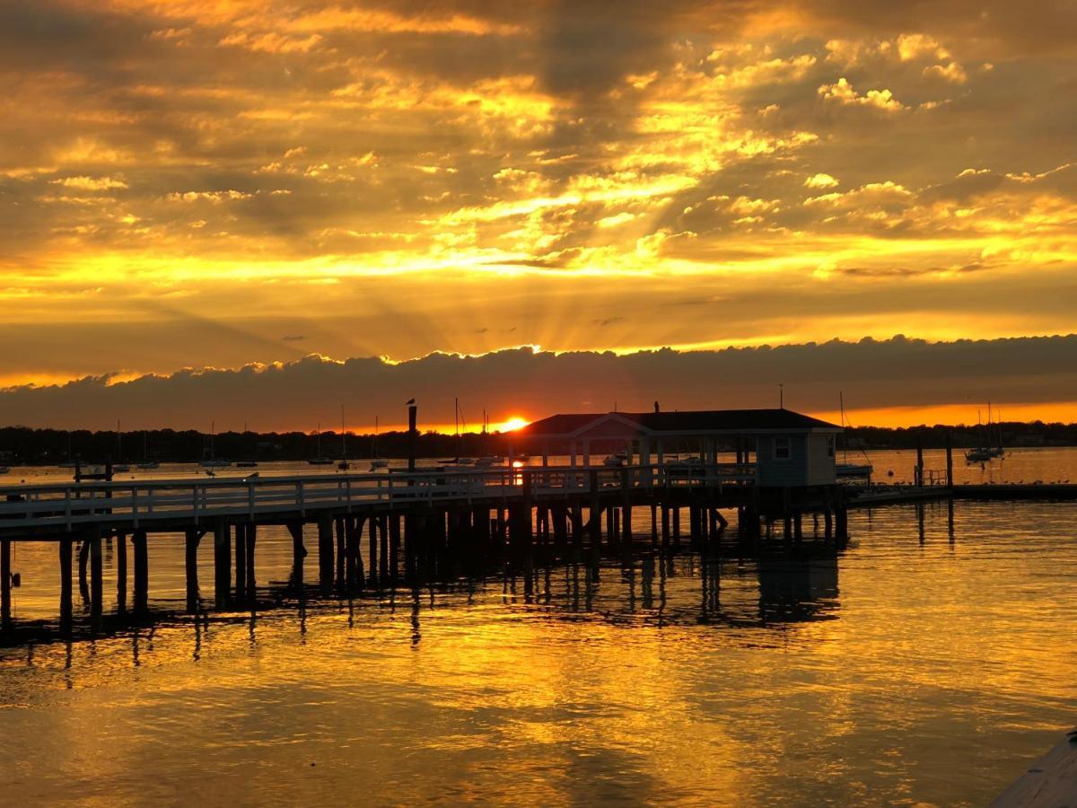 Fathoms Hotel & Marina Port Washington Eksteriør billede